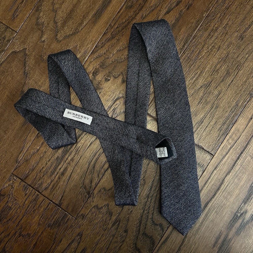 Burberry London Knit Silk Tie Textured Mens